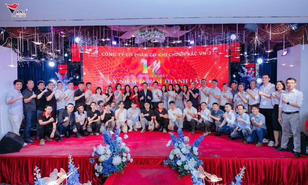 Từ Những Ngày Đầu Khó Khăn Đến Vị Thế Vững Chắc